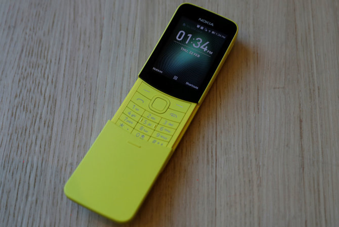 „Reuters“/„Scanpix“ nuotr./„Nokia 8110“ mobilusis telefonas