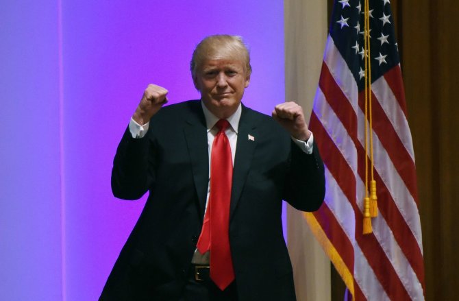„Scanpix“/„SIPA“ nuotr./Donaldas Trumpas vis puola JAV žiniasklaidą