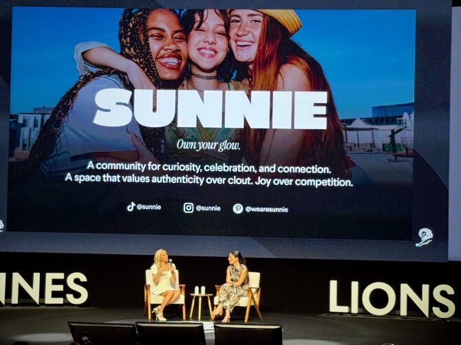 Žmonės.lt nuotr./Reese Witherspoon festivalyje „Kanų liūtai“