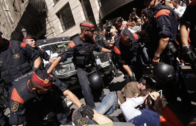 AFP/„Scanpix“ nuotr./Protestai Barselonoje