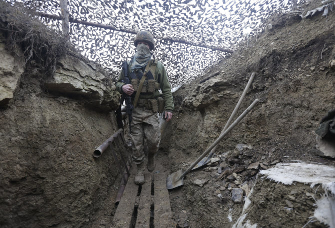 „Scanpix“/AP nuotr./Ukrainos karys pozicijose