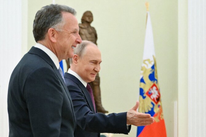 AFP/Scanpix/Steve'as Witkoffas ir Vladimiras Putinas