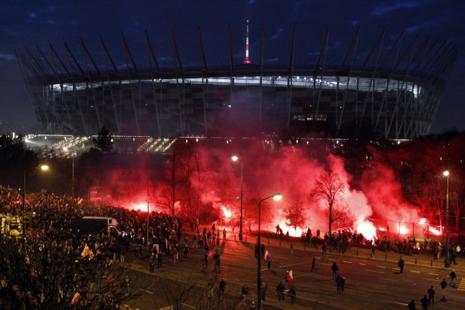 „Reuters“/„Scanpix“ nuotr./Lenkijos nacionalistų žygis Varšuvos gatvėmis