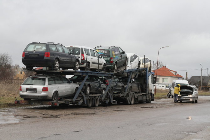 Alvydo Januševičiaus nuotr./Automobilių prekyba Šiauluose ir Radviliškyje