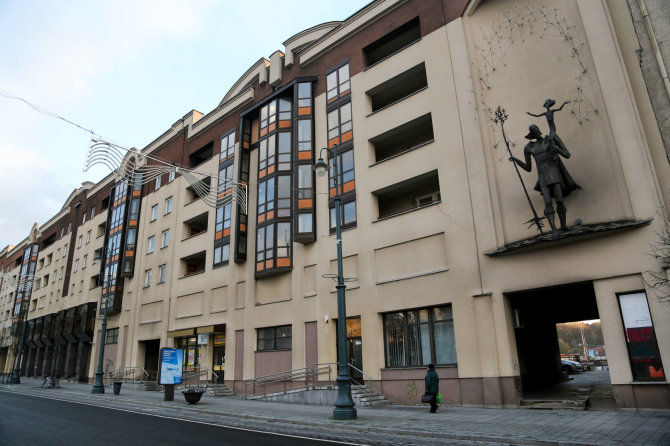 Juliaus Kalinsko / 15min nuotr./Planuojama pakeisti Seimo viešbučio langus