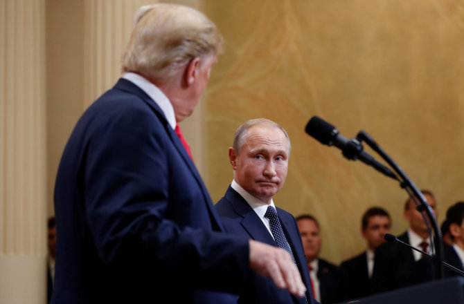 „Reuters“/„Scanpix“ nuotr./Donaldo Trumpo ir Vladimiro Putino susitikimas Helsinkyje
