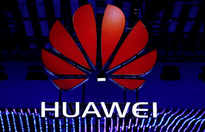 „Reuters“/„Scanpix“ nuotr./„Huawei“ logotipas
