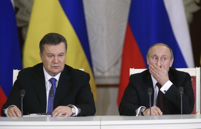 „Reuters“/„Scanpix“ nuotr./Ukrainos prezidentas Viktoras Janukovyčius ir Rusijos prezidentas Vladimiras Putinas