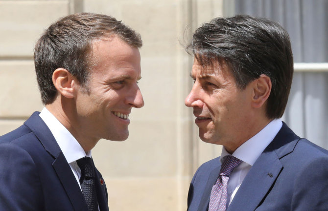 AFP/„Scanpix“ nuotr./Emmanuelis Macronas ir Giuseppe Conte