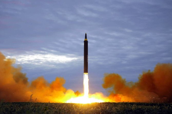 AFP/„Scanpix“ nuotr./Raketos paleidimas netoli Pchenjano