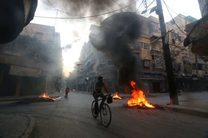 „Reuters“/„Scanpix“ nuotr./Sirijos mieste Alepe intensyvėja kariniai veiksmai