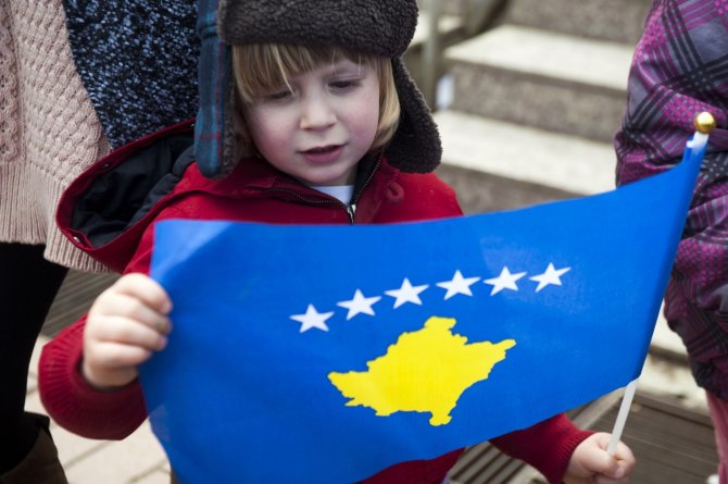 AFP/„Scanpix“ nuotr./Kosovo vėliava