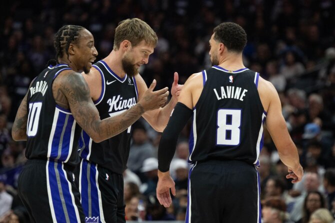 Vida Press nuotr./DeMaras DeRozanas, Zachas LaVine'as, Domantas Sabonis