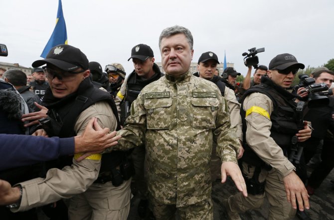 „Reuters“/„Scanpix“ nuotr./Ukrainos prezidentas Petro Porošenka Slovjanske