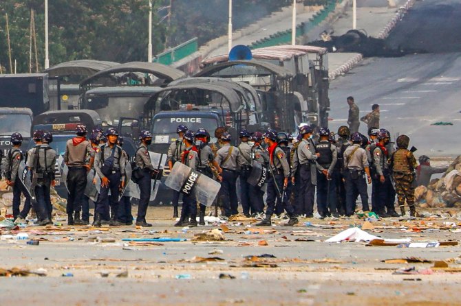 AFP/„Scanpix“ nuotr./Mianmaro policija