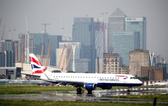 „Reuters“/„Scanpix“ nuotr./Londono Sičio oro uostas