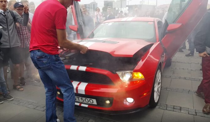 Žilvino Pekarsko / 15min nuotr./„Ford Mustang Shelby“ parodoje „LTU Car Auto Show“