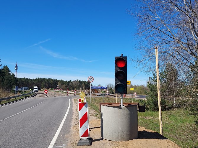 15min skaitytojos nuotr./Rekonstrukcijai uždaryta Vievio pervaža