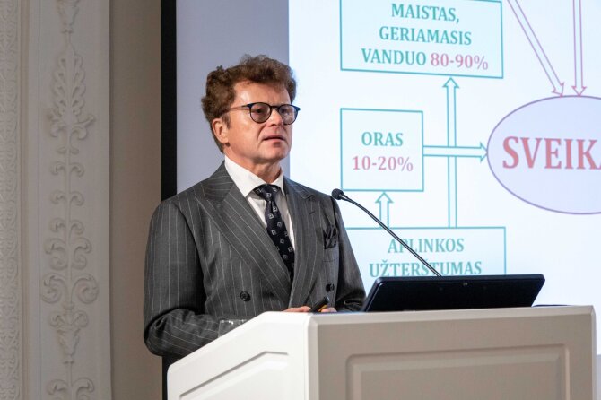 Pranešimo žiniasklaidai nuotr./Prof. Rimantas Stukas
