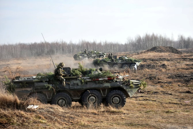 „Reuters“/„Scanpix“ nuotr./Ukrainos ginkluotųjų pajėgų pratybos