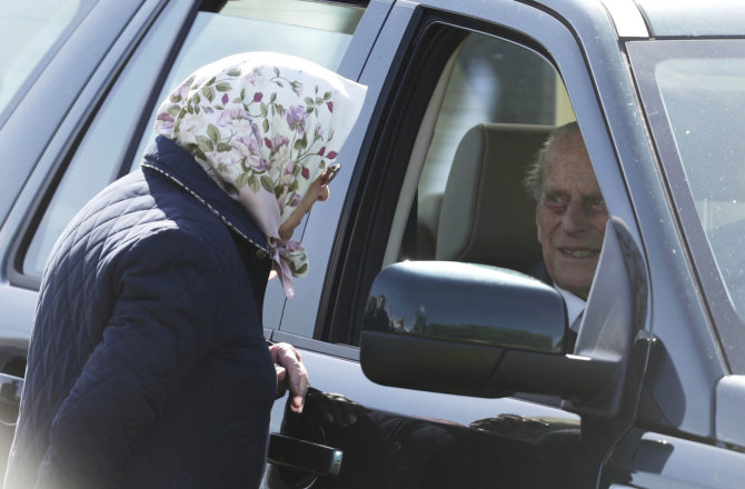 „Scanpix“/AP nuotr./Karalienė Elizabeth II ir princas Philipas