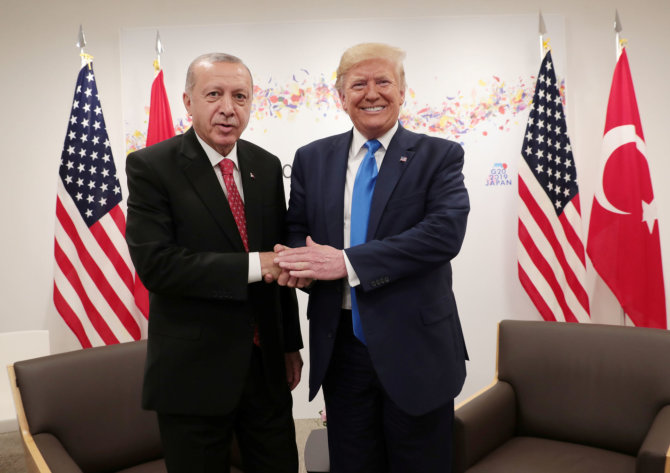 „Reuters“/„Scanpix“ nuotr./Recepas Tayyipas Erdoganas ir Donaldas Trumpas