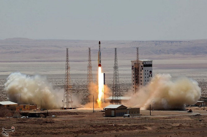 „Reuters“/„Scanpix“ nuotr./Irano raketa „Simorgh“