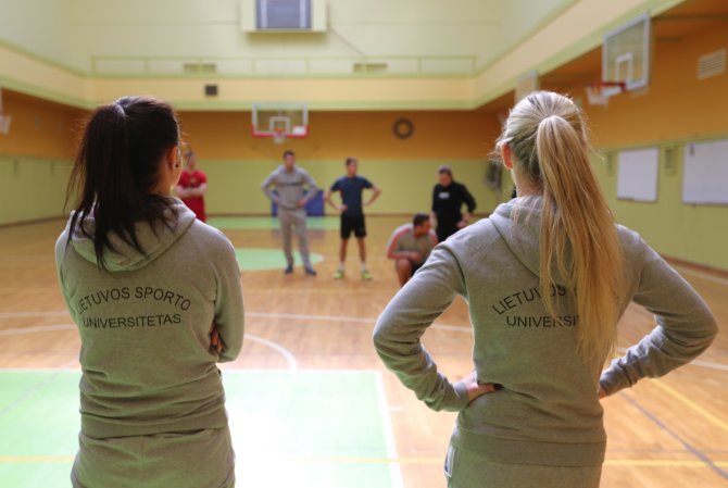 Baigę Fizinio ugdymo ir sporto studijų programą studentai įgis dvigubą kvalifikacinį laipsnį – taps pedagogikos ir sporto bakalaurais.  LSU nuotr.