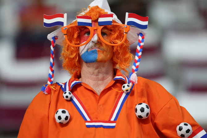 „Reuters“/„Scanpix“ nuotr./Nyderlandų futbolo sirgalius Katare