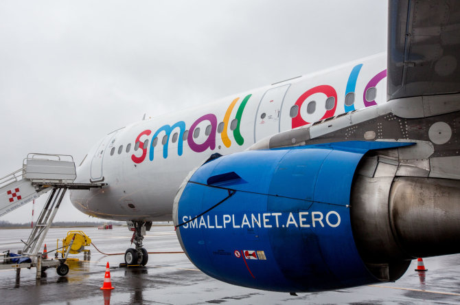 Luko Balandžio / 15min nuotr./„Small Planet Airlines“ lėktuvas