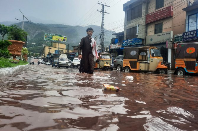 AFP/„Scanpix“ nuotr./Potvynis Pakistane