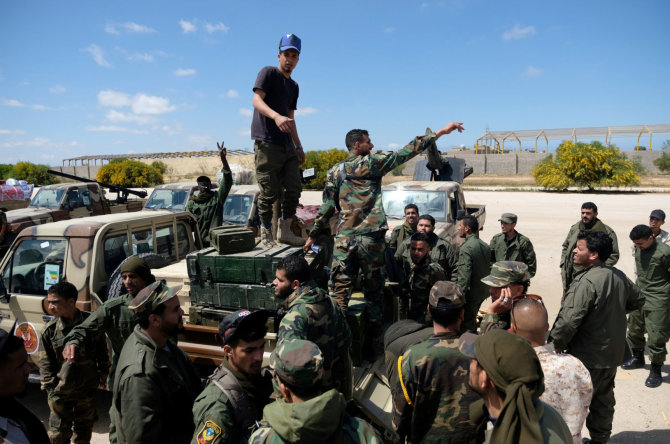 „Reuters“/„Scanpix“ nuotr./Khalifos Haftaro vadovaujami kariai