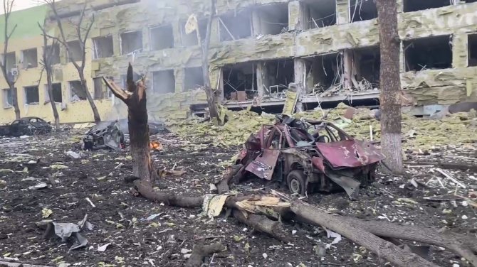 Mariupolio miesto tarybos nuotr./Mariupolyje subombarduota vaikų ligoninė