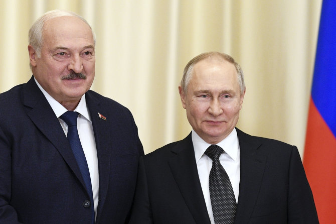 „AP“/„Scanpix“/Rusijos lyderis Vladimiras Putinas ir Baltarusijos diktatorius Aliaksandras Lukašenka