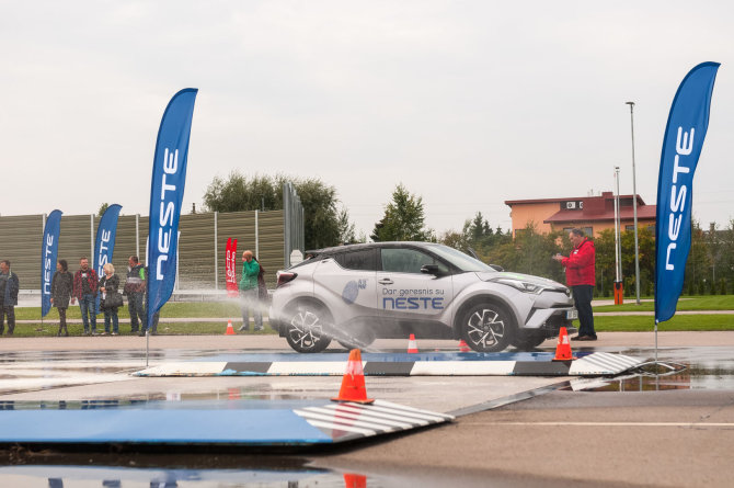 Vytauto Pilkausko nuotr./„Geriausio Lietuvos vairuotojo 2017“ atranka Panevėžyje