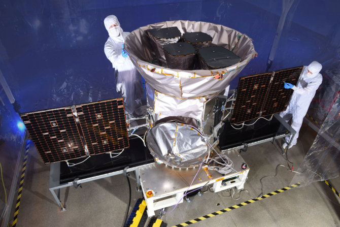 „Reuters“/„Scanpix“ nuotr./NASA egzoplanetų medžiotojas TESS