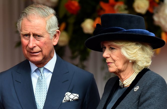 AFP/„Scanpix“ nuotr./Karalius Charlesas III, karalienė konsortė Camilla