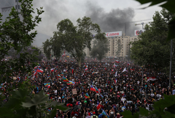 „Reuters“/„Scanpix“ nuotr./Neramumai Čilėje