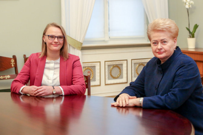 Vidmanto Balkūno / 15min nuotr./Dalia Grybauskaitė susitiko su kandidate į aplinkos ministrus Irma Gudžiūnaite