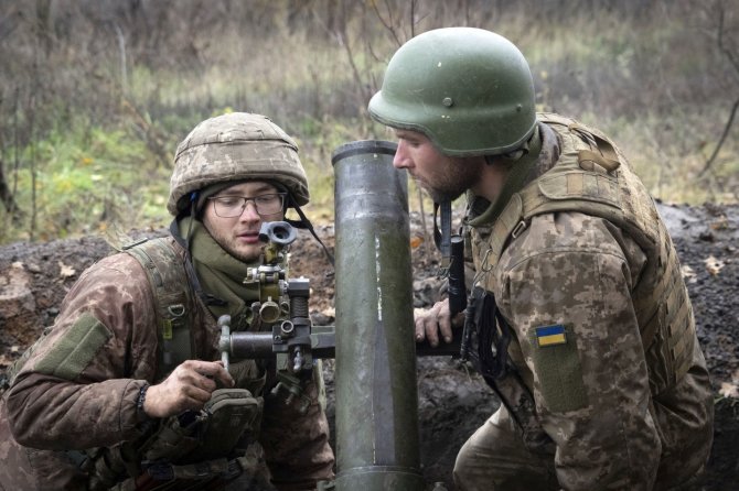 „Scanpix“/AP nuotr./Ukrainos kariai prie Bachmuto