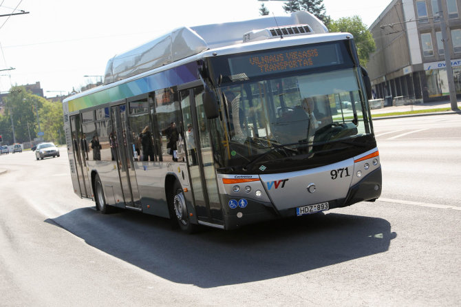 Juliaus Kalinsko / 15min nuotr./Naujieji Vilniaus autobusai „Castrosua“