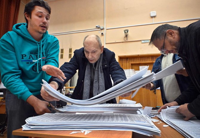 AFP/„Scanpix“ nuotr./Vietos rinkimai Rusijoje