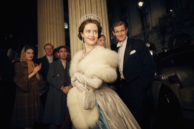 „Scanpix“/AP nuotr./Claire Foy karalienę Elizabeth II vaidino seriale „Karūna“