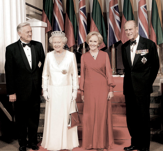 Džojos Barysaitės nuotr./Valdas Adamkus, karalienė Elizabeth II, Alma Adamkienė ir princas Philipas