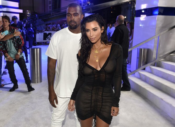 „Scanpix“/AP nuotr./Kanye Westas ir Kim Kardashian 