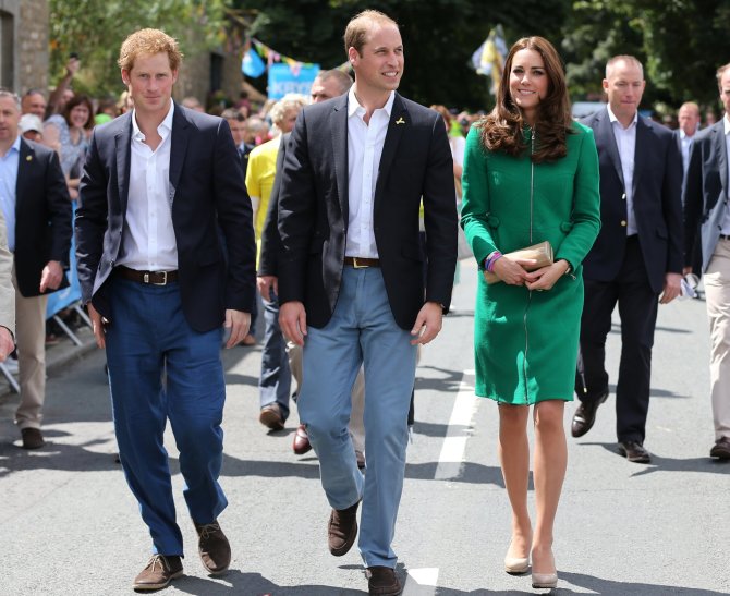 „Scanpix“/AP nuotr./Princas Harry, princas Williamas ir Kembridžo hercogienė Catherine