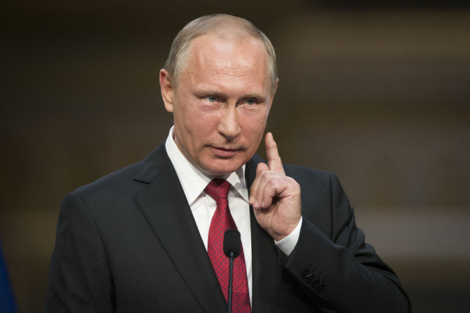 „Scanpix“/AP nuotr./Vladimiras Putinas Prancūzijoje