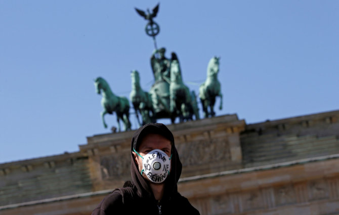 „Reuters“/„Scanpix“ nuotr./Vokietijoje gyvenimas intensyvėja