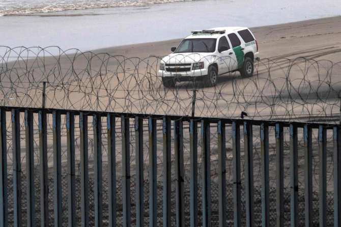 AFP/„Scanpix“ nuotr./Sienos JAV ir Meksikos pasienyje atkarpa