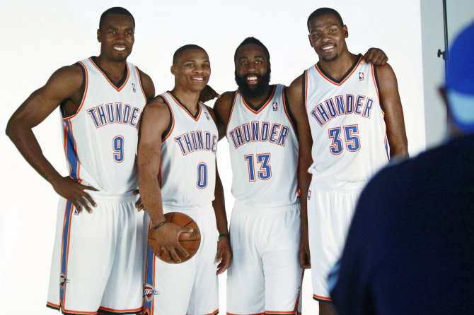 „Scanpix“/AP nuotr./Serge'as Ibaka, Russellas Westbrookas, Jamesas Hardenas, Kevinas Durantas